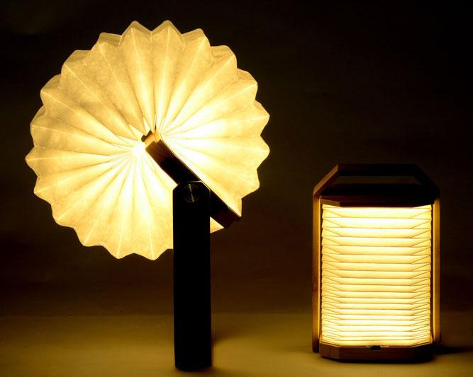 Creative Wooden Hand Lamp: Perfect Bedside Table Decoration