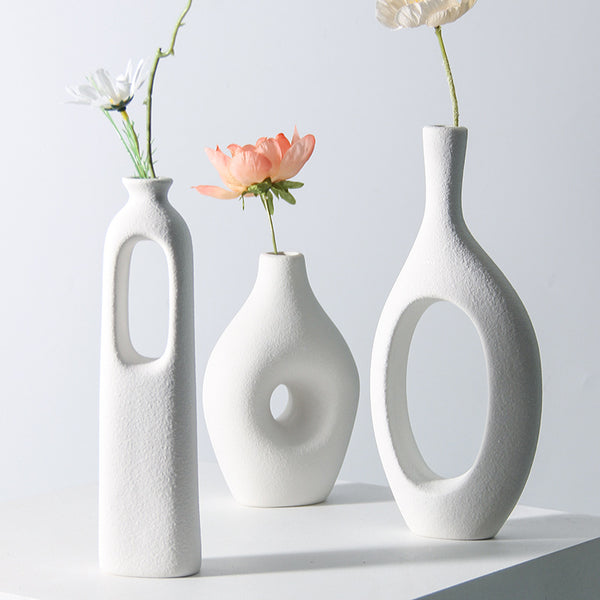 Ins Style Ceramic Vase: Ornaments for Flowers and Dried Flowers