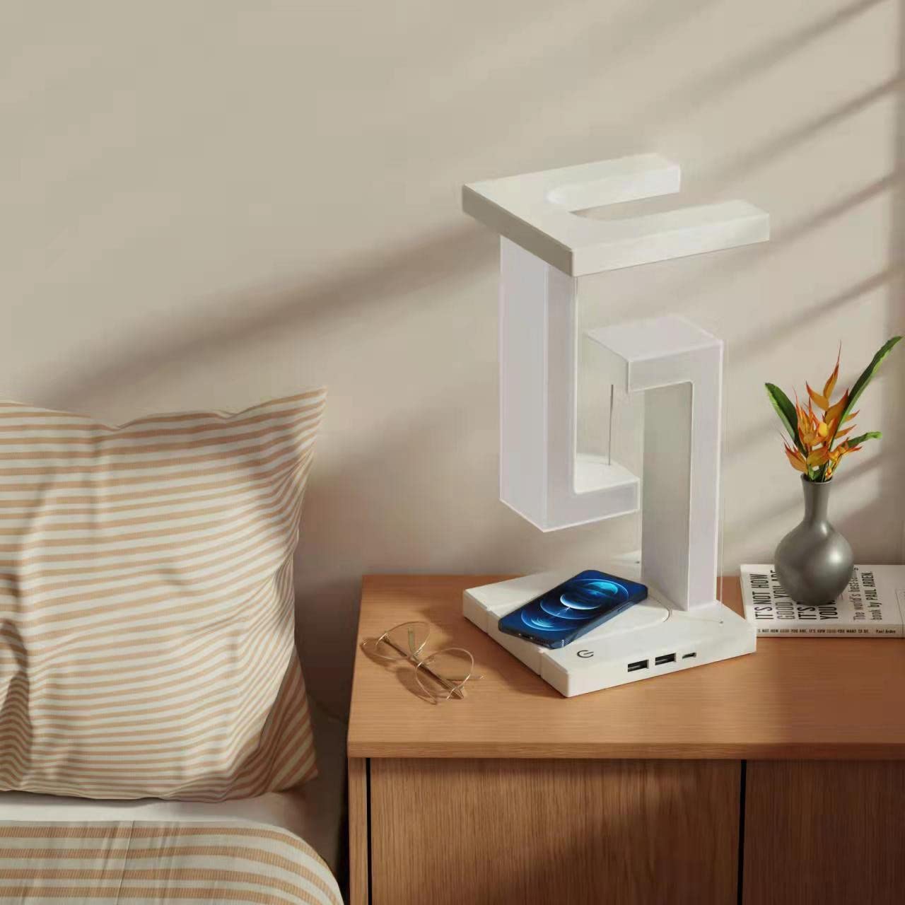 Floating Balance Lamp: Creative Wireless Charging for Home and Bedroom